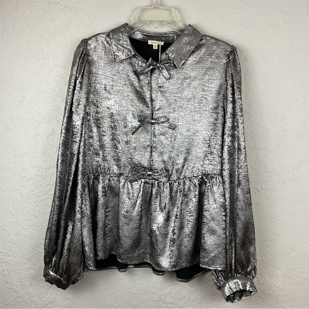 JODIFL Silver Metallic Blouse